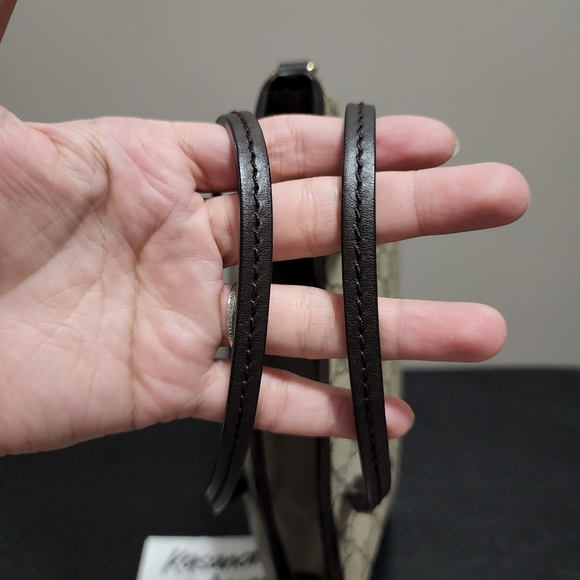 โ๏ธSOLDโ๏ธ Gucci Supreme 2way Canvas Bag - Picture 7 of 16